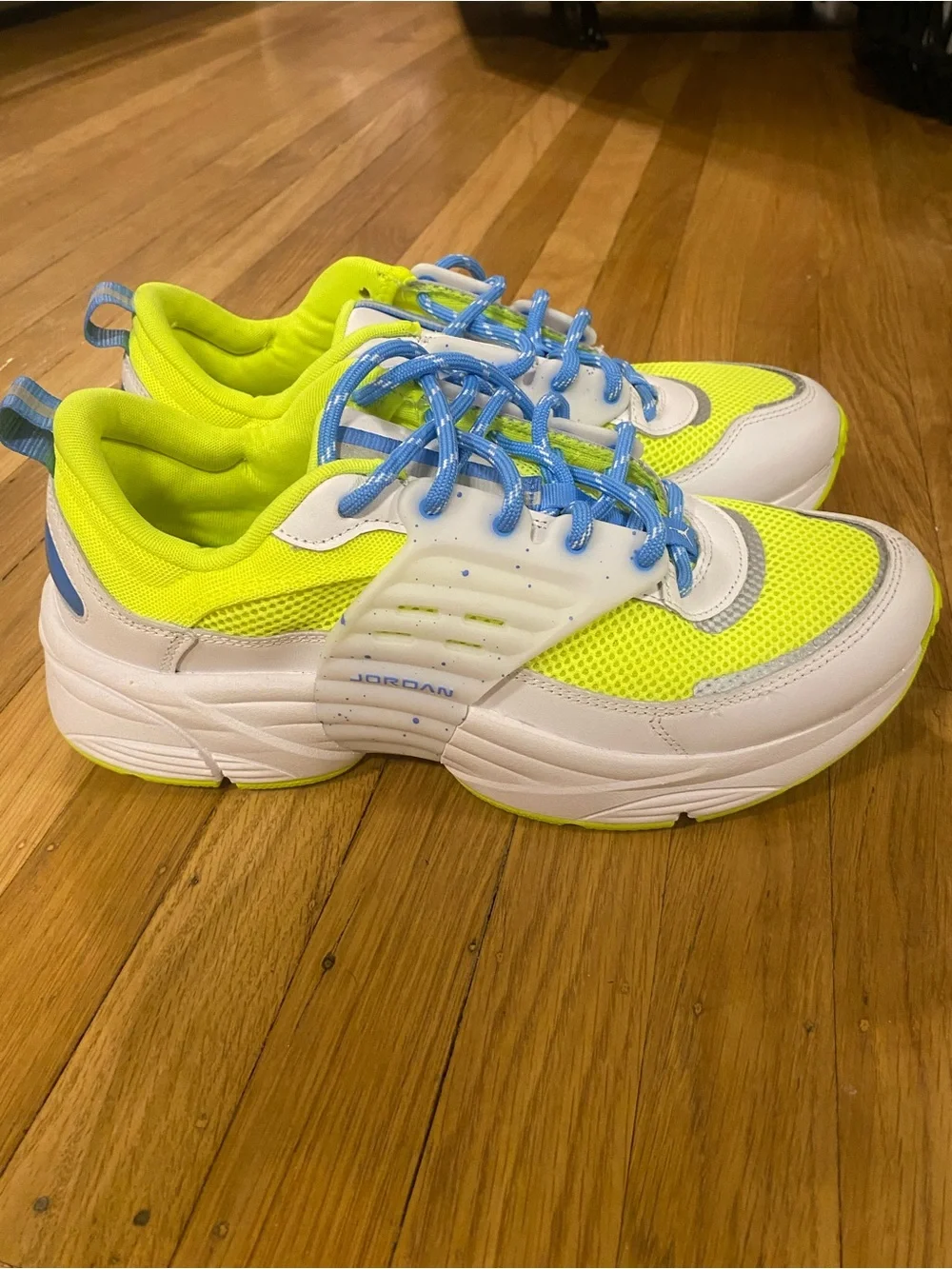 NEW Air Jordan Trunner O/S Yellow & Blue
